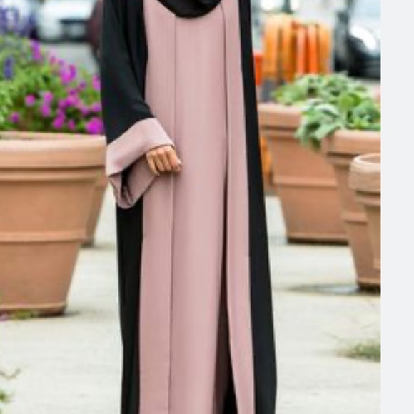 Black and pink Abaya / Robe, Medium size - Picture 4 of 10